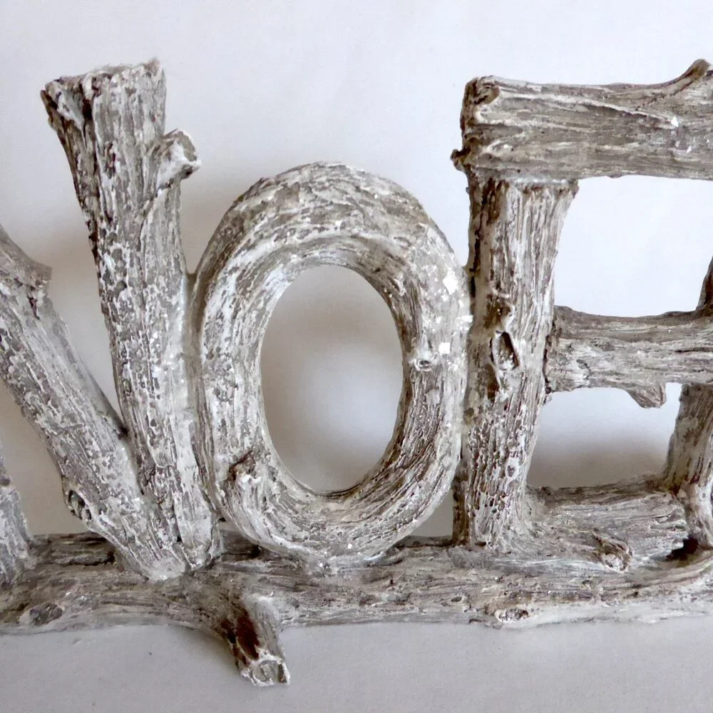 NEW 11.5” RUSTIC CHRISTMAS HOLIDAY NOEL TREE BRANCH RESIN SIGN CABIN FARMHOUSE - Picture 3 of 10